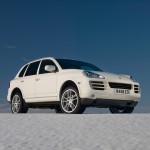 White Porsche Cayenne 2008 1600x1200 wallpaper Front angle view