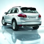 Porsche Cayenne 2011 1600x1200 wallpaper Rear angle view