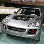 Classic Silver Metallic Porsche Cayenne Hybrid 2008 1600x1200 wallpaper Front view
