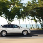 Sand White Porsche Cayenne S Hybrid 2011 3000x1560 wallpaper Side view