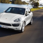 Sand White Porsche Cayenne S Hybrid 2011 3000x1560 wallpaper Front angle view