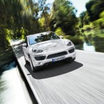 Sand White Porsche Cayenne S Hybrid 2011 3000x1560 wallpaper Front view