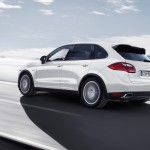 Sand White Porsche Cayenne S Hybrid 2011 3000x1560 wallpaper Side angle view