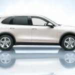 Sand White Porsche Cayenne S Hybrid 2011 3000x1560 wallpaper Side view
