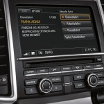 Sand White Porsche Cayenne S Hybrid 2011 3000x1560 wallpaper Interior Screen