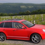 Red Porsche Cayenne S Titanium 2006 1600x1200 wallpaper Side view