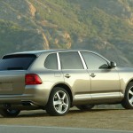 Porsche Cayenne Turbo 2004 1600x1200 wallpaper Rear angle view
