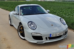 Porsche 911 Sport Classic 2011 Front angle view
